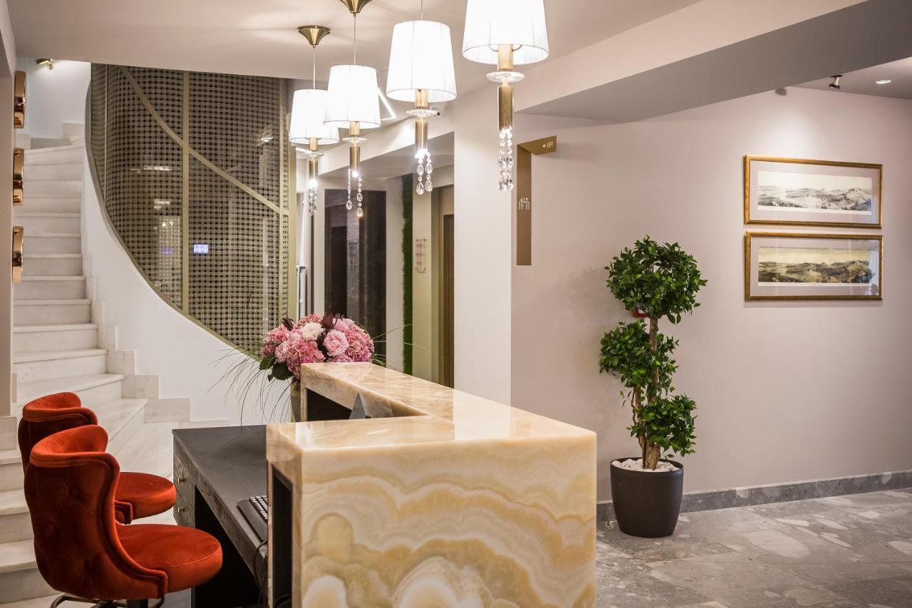 Royalty Hotel Athens Ngoại thất bức ảnh
