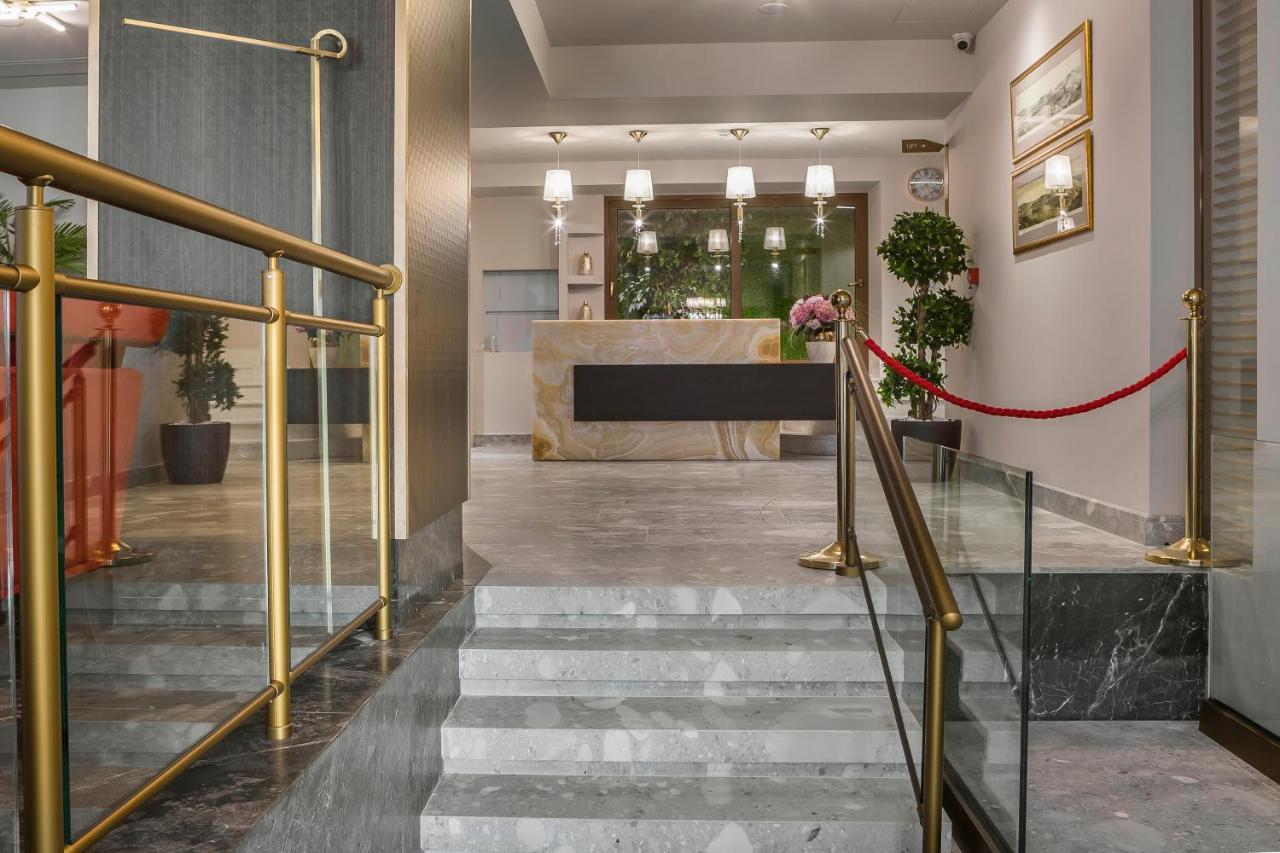 Royalty Hotel Athens Ngoại thất bức ảnh
