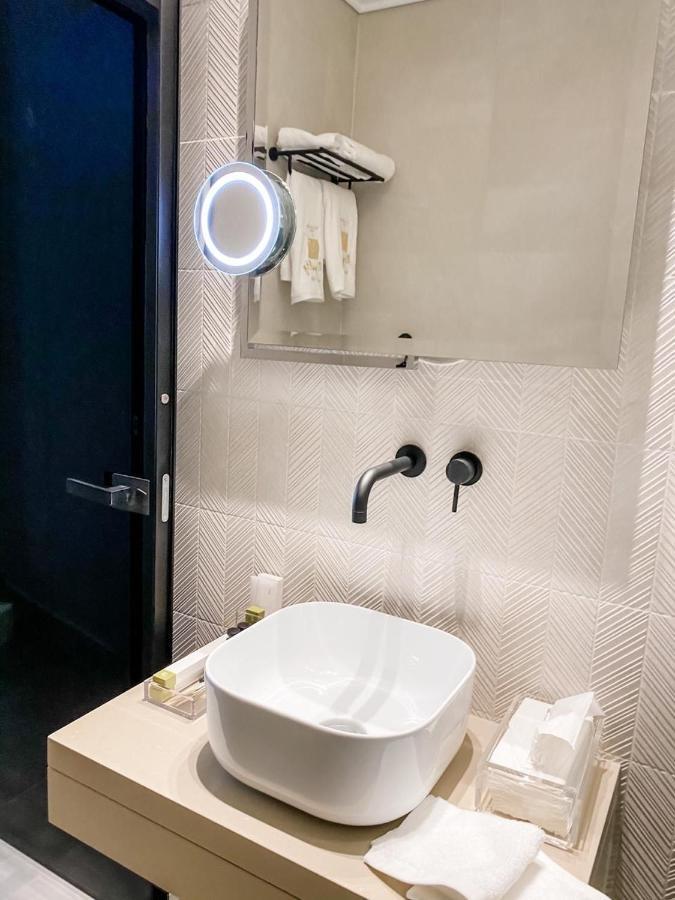 Royalty Hotel Athens Ngoại thất bức ảnh