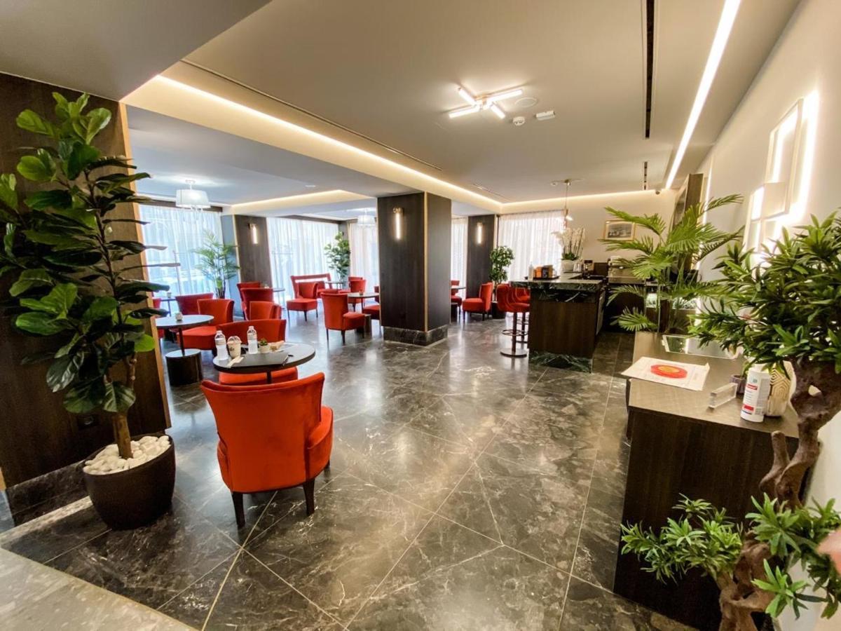 Royalty Hotel Athens Ngoại thất bức ảnh