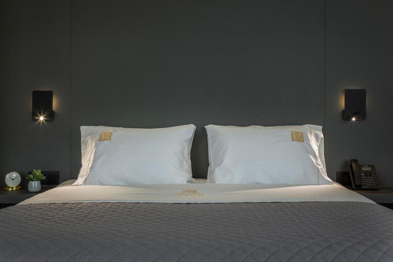 Royalty Hotel Athens Ngoại thất bức ảnh