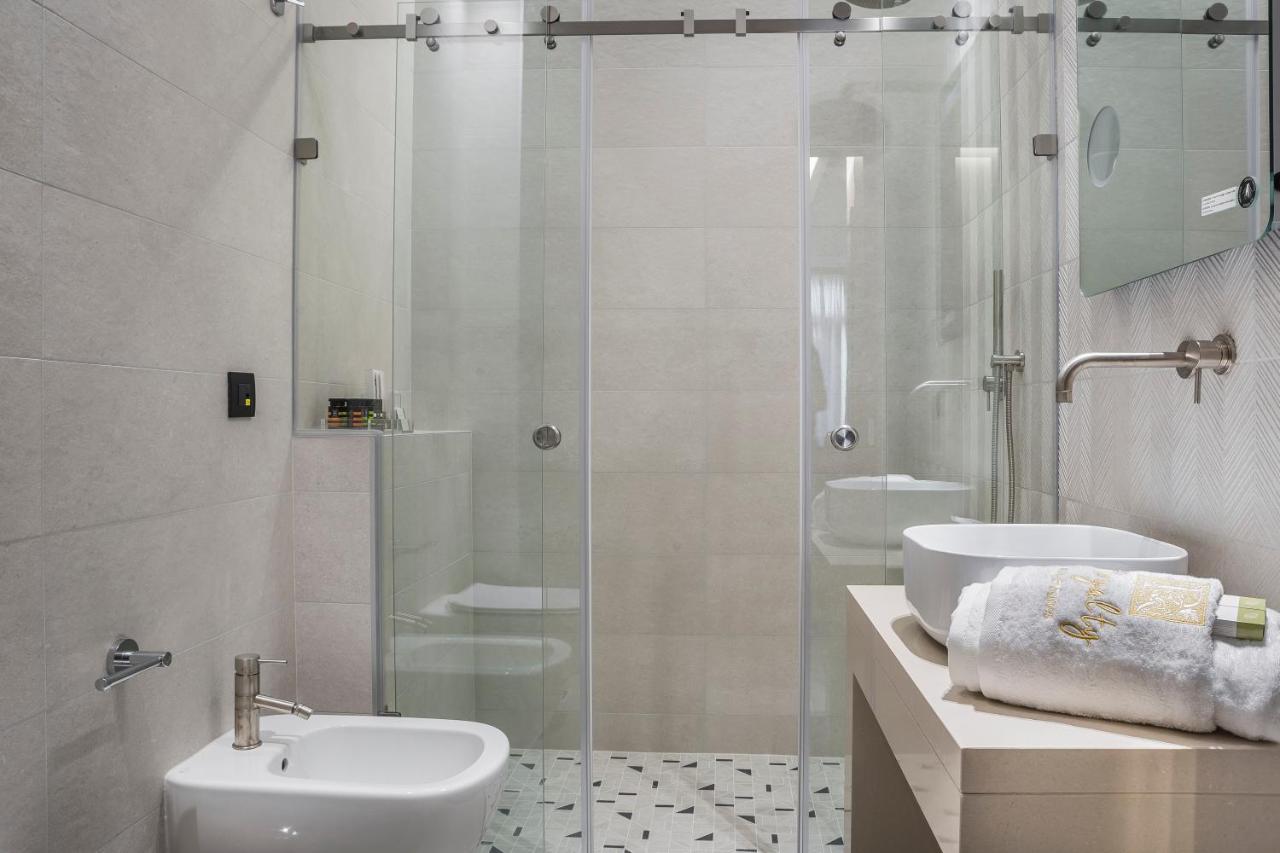 Royalty Hotel Athens Ngoại thất bức ảnh